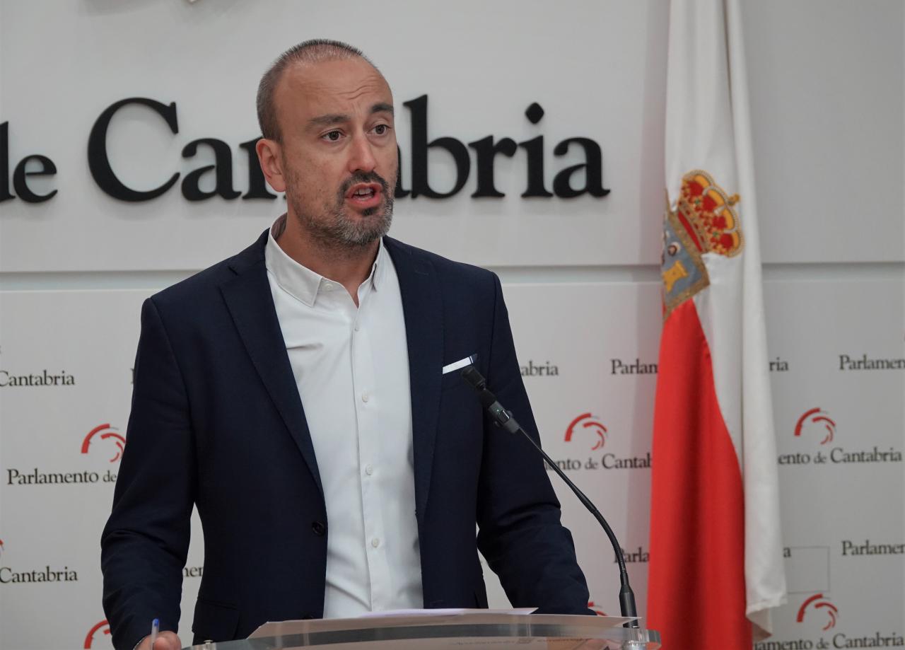 Javier López Estrada durante la rueda de prensa que ha ofrecido hoy